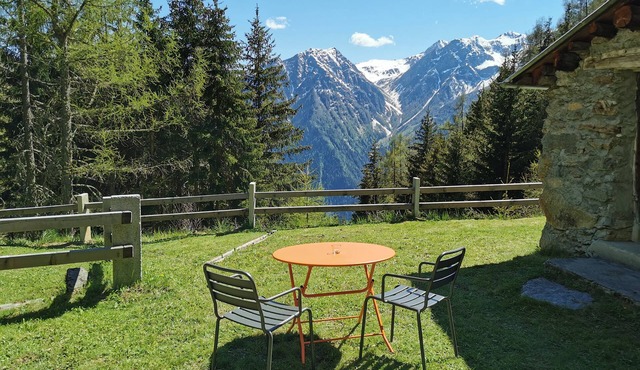 Idyllically secluded Maiensäss in Poschiavo