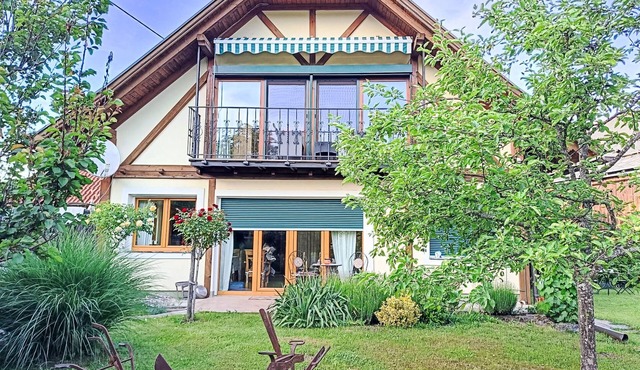Idyllische Panorama-Südwohnung in Wörtherseenähe by Interhome