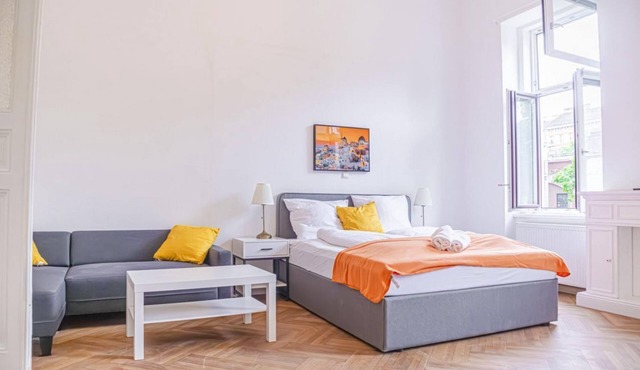 Joyful 2BR Apt. @ AKH Hospital - Ideal f. Patients