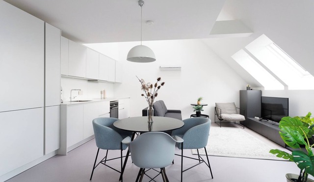 JULIUS 23: Cozy Stay - 5 Mins to City Center