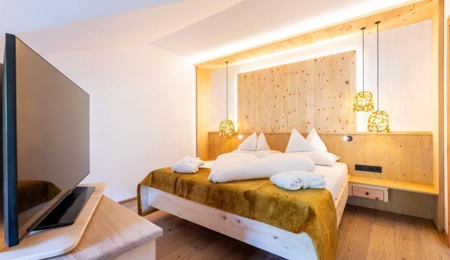 "Kamin Suite" with shower, WC (4-6 n.) - Natur- und Wellnesshotel Höflehner