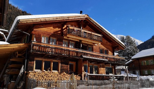 Loft in Walserhaus, balcony, unobstructed location in Davos Monstein