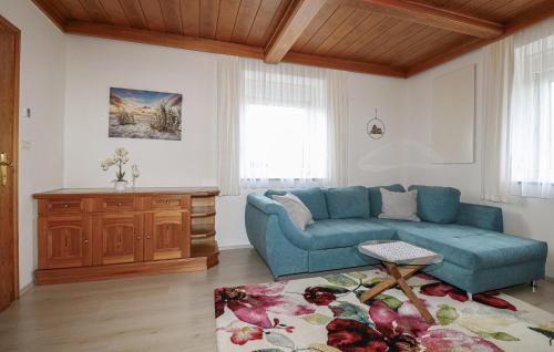 Lovely Apartment In Strau With Wifi
