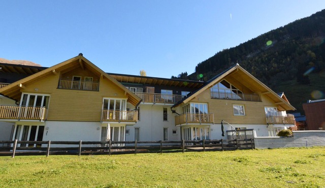Lovely apartment between village and slopes