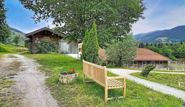 Lovely apartment in villa for 4 people with TV, balcony and pets allowed