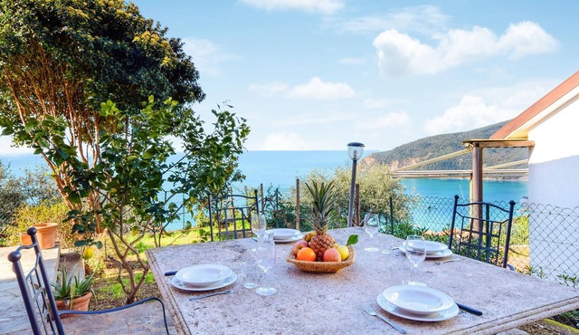 Lovely home in Moneglia with ethernet internet in Moneglia