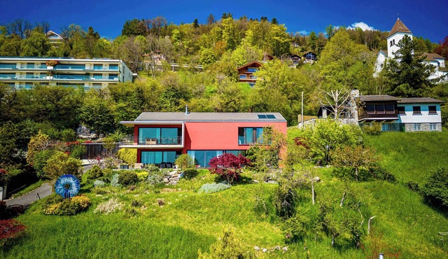 Luxury Villa Retreat with Garden & Lake Views in Chardonne