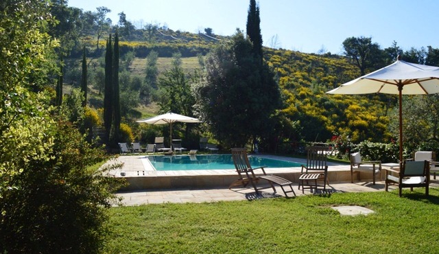 Luxury Villa with large Pool and breathtaking mountain views in Perugia
