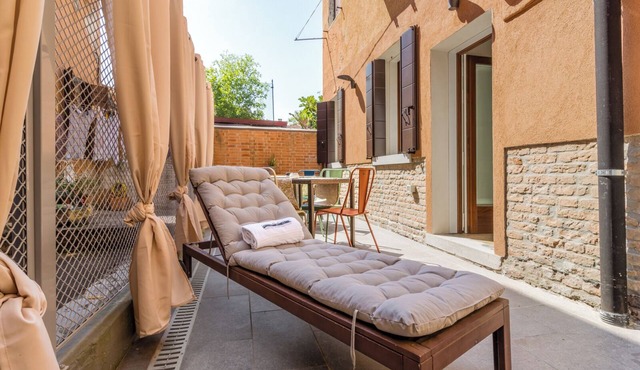 MISTRO House with outdoor for family & friends in Venezia