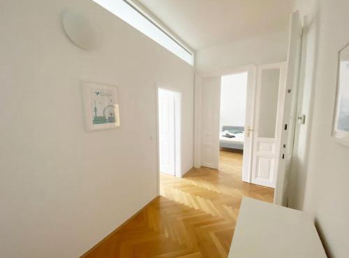 Modern, Bright, Spacious 3-Room-Apartment in a Nice Area of Vienna