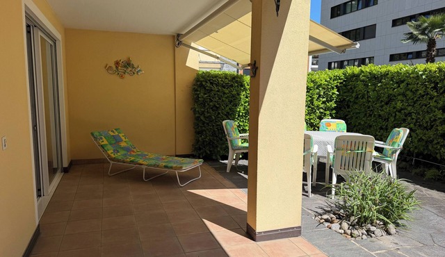 Modern first floor apartment in a well-kept apartment building in a quiet location in Minusio