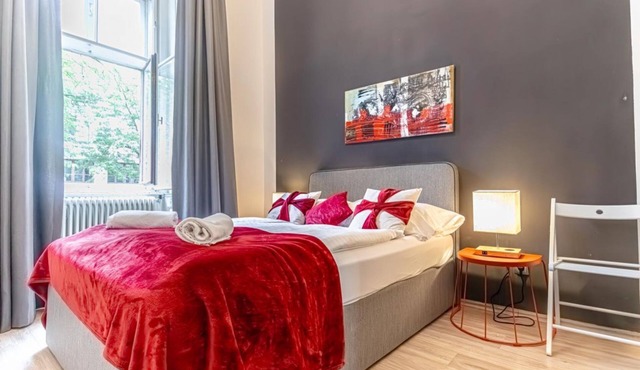 Modern Hotel Room | City View | Mariahilfer