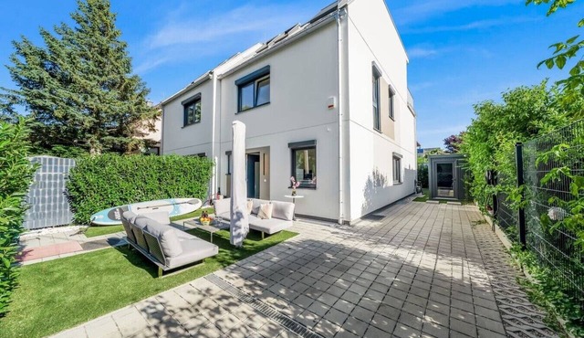 Modern Luxury Villa, 5 Bedrooms, Alte Donau