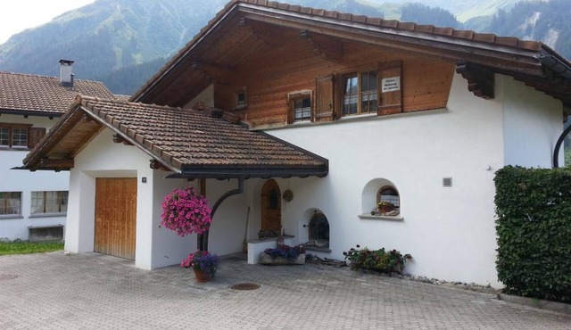 Monbielerstrasse 210 Appartement/Fewo, Dusche oder Bad, WC 2½-Zimmerwohnung by Interhome in Klosters