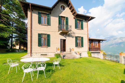 Montanina Family Villa in Civenna