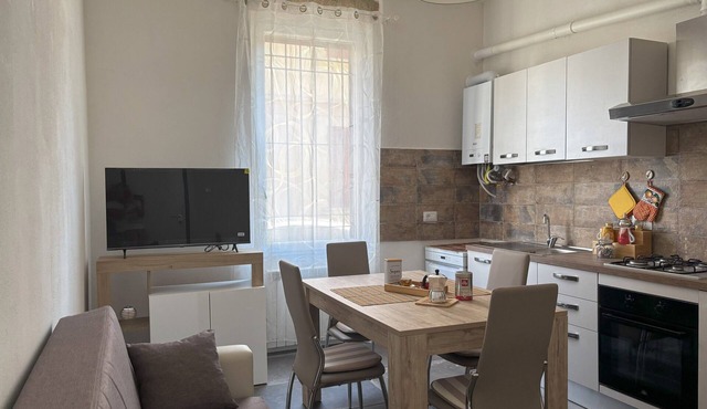 NEW! Cozy apartment in the center, near QC Salsomaggiore, free parking and Wi-Fi in Salsomaggiore Terme