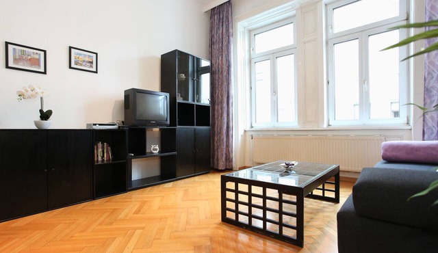 Nice 2 room apartment with luxurious bathroom for up to 4 people