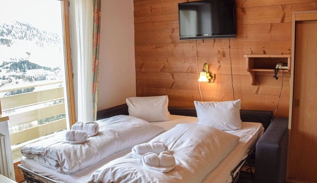 Nice apartment for 5 people with WIFI, TV, balcony and pets allowed
