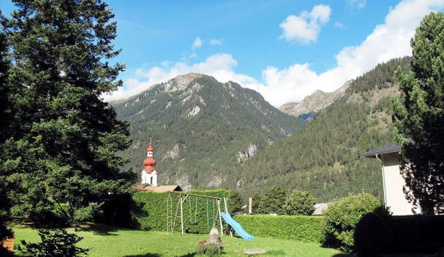 Nice apartment for 8 guests with WIFI, TV, balcony and pets allowed