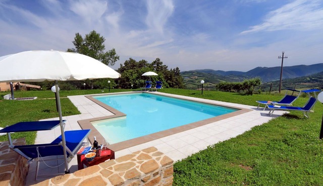 Panoramic view to a heaven of tranquility! in Pievebovigliana