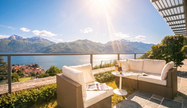 Penthouse-LakeView-AC-PrivateGarden, Menaggio, Italy in Menaggio