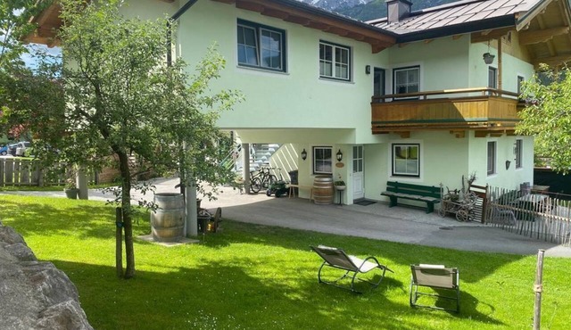 Pletzenauer Vacation Rental - Apartment/Living Room/Kitchen/2 Bedrooms/Shower, Toilet