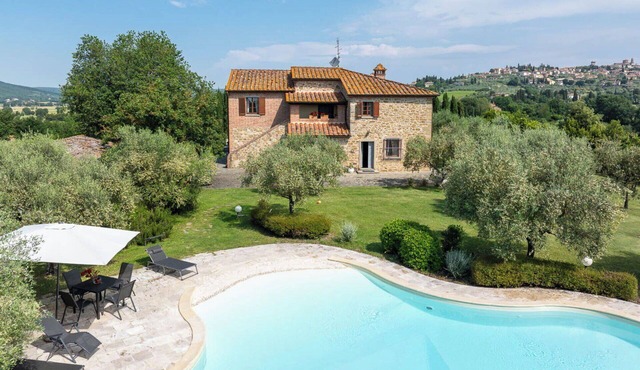 Podere Il Pozzangone by Geco Vacation Rentals in Lucignano