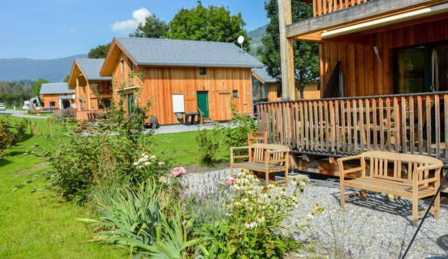 Premium mit 5 SZ,Sauna o IR-Sauna+SP by Interhome