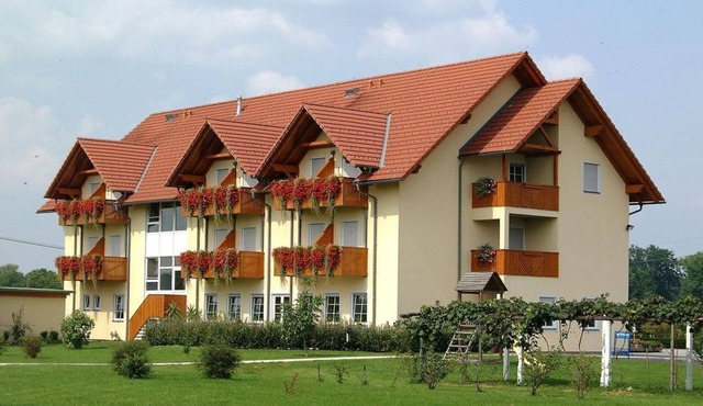 Radhotel Schischek - Doppelzimmer mit Dusche, WC in Großgharter