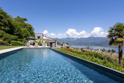 Relaxing Oasis Villa with Private Pool & View in Baveno