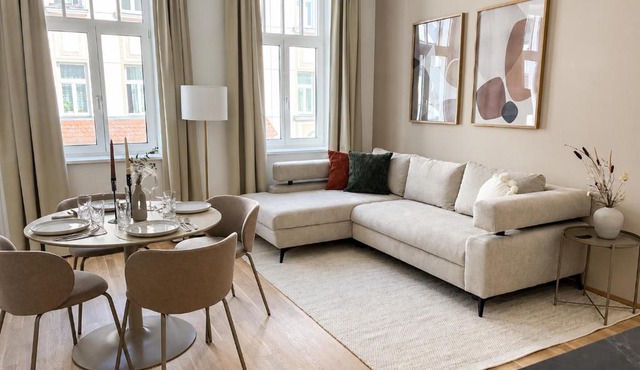 Ruhelage im neu renovierten Altbau, 20 Minuten ins Zentrum
