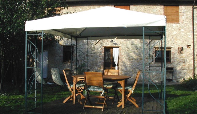 RUSTIC CHIARA, inserted in the green hills of Camaiore in Agliano Peralla