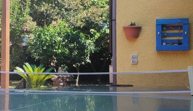 Scario villa with large garden. in Strazzari