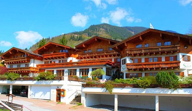Select Apartment 11 - large apartment with a generous balcony, in beautiful location, infrared cabin