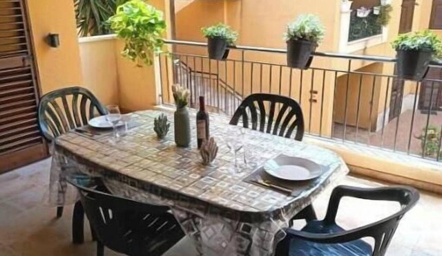 Siceliota House – Spacious Family Apartment with 2 Bedrooms, a Terrace, and Parking in Marinella