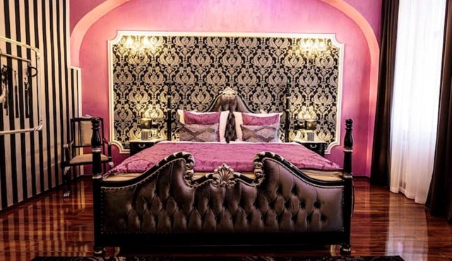 Sophie's Place "Love Edition"