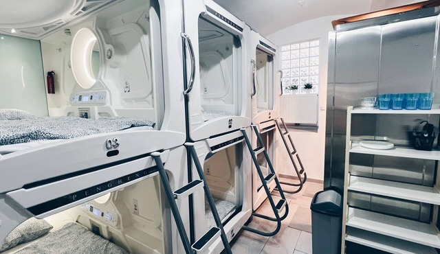 Space One Vienna - Sleeps 8 - Affordable & Central