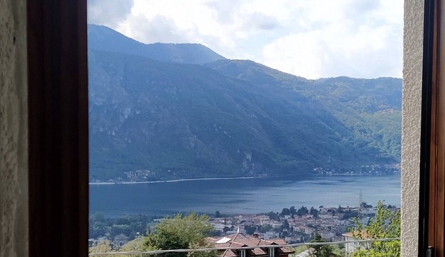 Spacious apartment with a view, very well equipped, between lake and mountain. in Crebbio