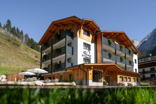 Spires Hotel in Canazei