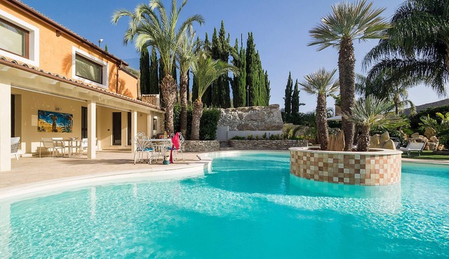 Splendid villa with pool, wellness area, football pitch in Agrigento - 14 pax in Agrigento