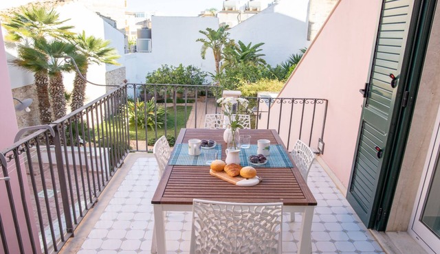 Talè Talè Apartment just 90m from the sandy beach in Marina di Ragusa