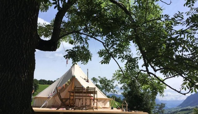Tent holidays Into the Wäid "Tent under the ash tree" in Ennetmoos