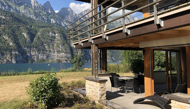 Top location to the lake side - apartment right on Lake Walen and the ski resort Flumserberg in Unterterzen