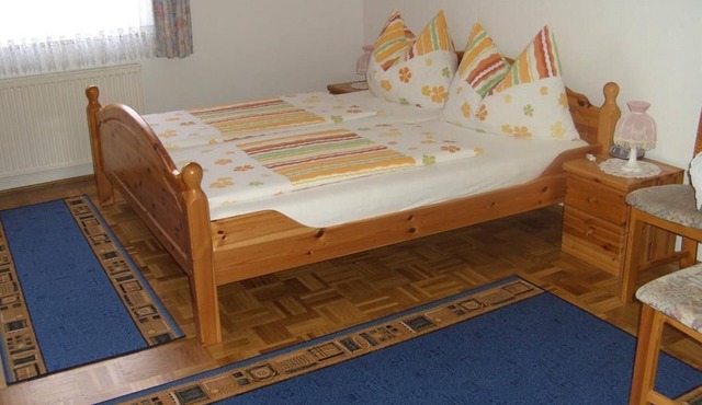 Triple room no. 1 - Gästehaus Stöckler