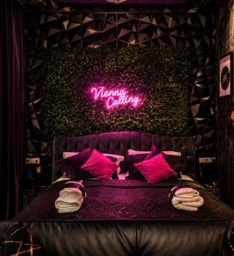 Urban Budget Hotel- Unique Boutique Hotel on Best Location