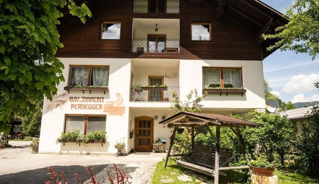 Vacation Rental: 4/3 Bedrooms/Bathroom, Toilet - Pernegger Vacation Home