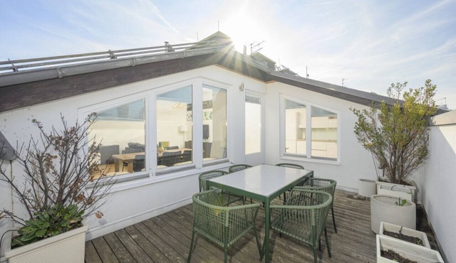 Vienna Rooftop Haven | 120m², 3BR, Terrace & City Views!
