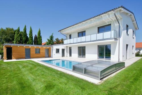 Villa 60, luxuriöse Villa mit Pool, Sauna und großem Garten