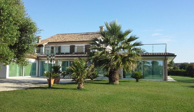 Villa Belvedere Degli Ulivi in Osimo