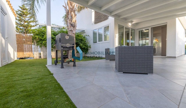 Villa Bianca 1 with private pool near the sea in Gorgo Lungo